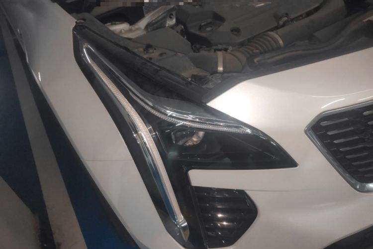 Used Cadillac XT4 2022 28T Two-Wheel-Drive Luxury Version Right Front Headlight