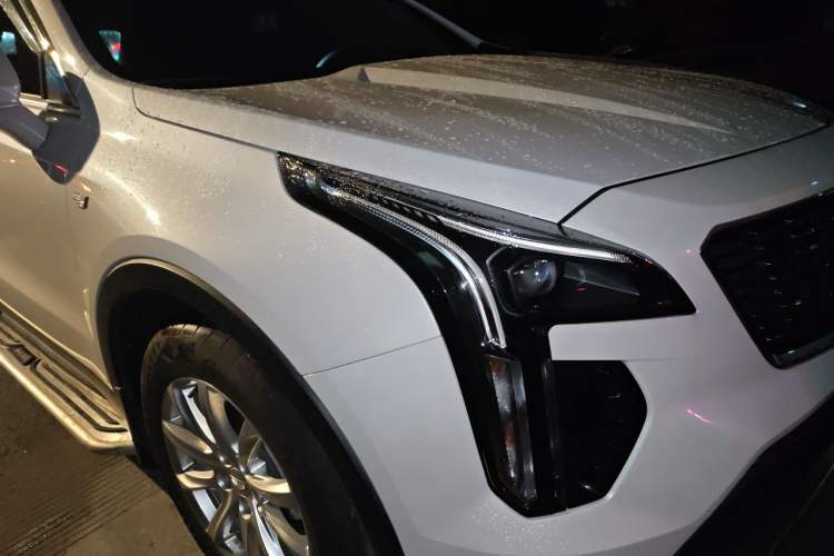 Used Cadillac XT4 2022 28T Two-Wheel Drive Fashion Edition Right Front Headlight
