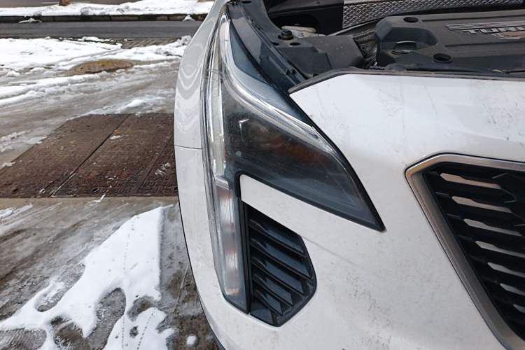 Used Cadillac XT4 2022 28T Two-Wheel Drive Fashion Edition Right Front Headlight