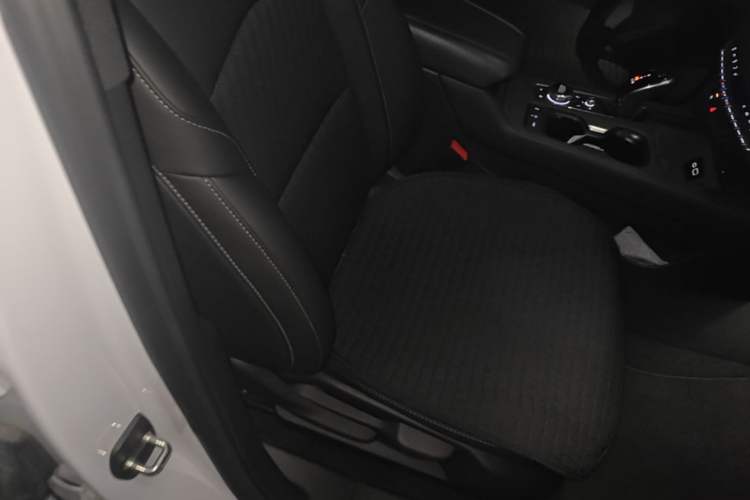 Used Cadillac XT4 2022 28T Two-Wheel Drive Fashion Edition Right Front Seat