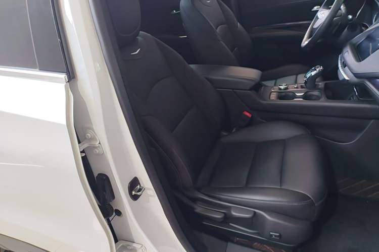 Used Cadillac XT4 2022 28T Two-Wheel Drive Fashion Edition Right Front Seat