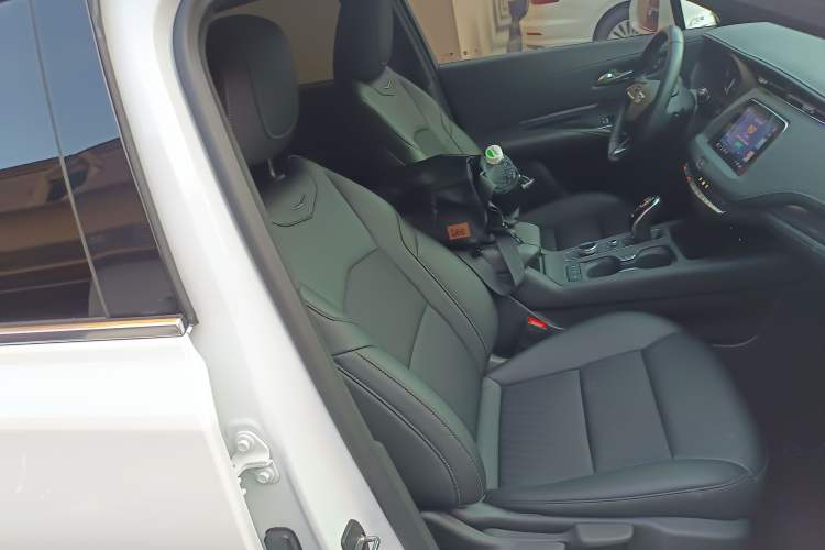 Used Cadillac XT4 2022 28T Two-Wheel Drive Fashion Edition Right Front Seat