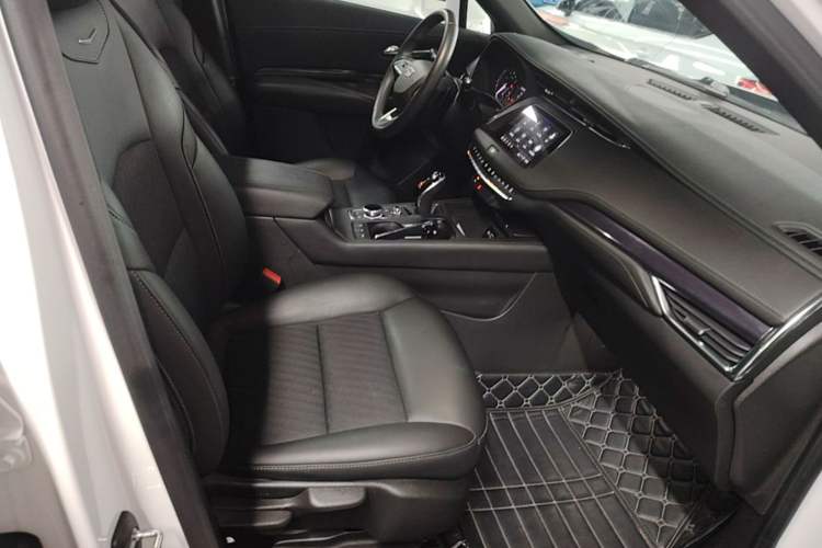 Used Cadillac XT4 2022 28T Two-Wheel Drive Fashion Edition Right Front Seat