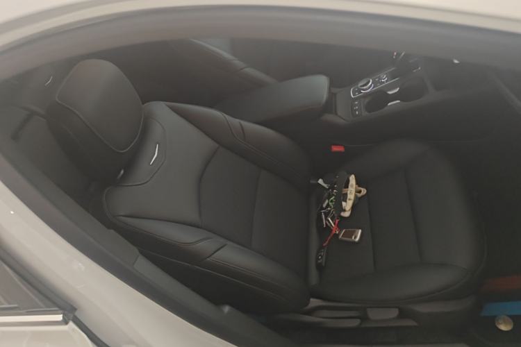Used Cadillac XT4 2022 28T Two-Wheel Drive Fashion Edition Right Front Seat