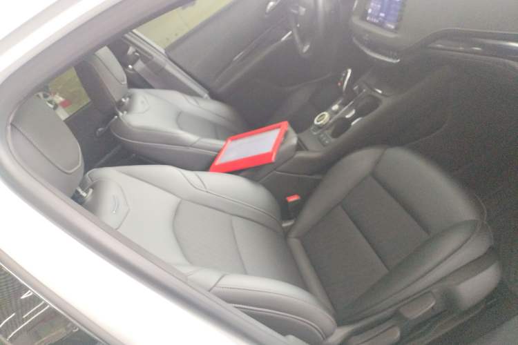 Used Cadillac XT4 2022 28T Two-Wheel Drive Fashion Edition Right Front Seat