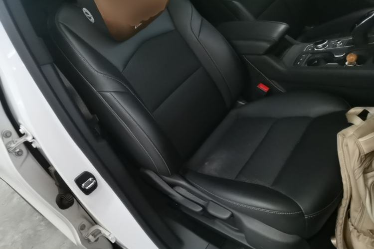 Used Cadillac XT4 2022 28T Two-Wheel Drive Fashion Edition Right Front Seat