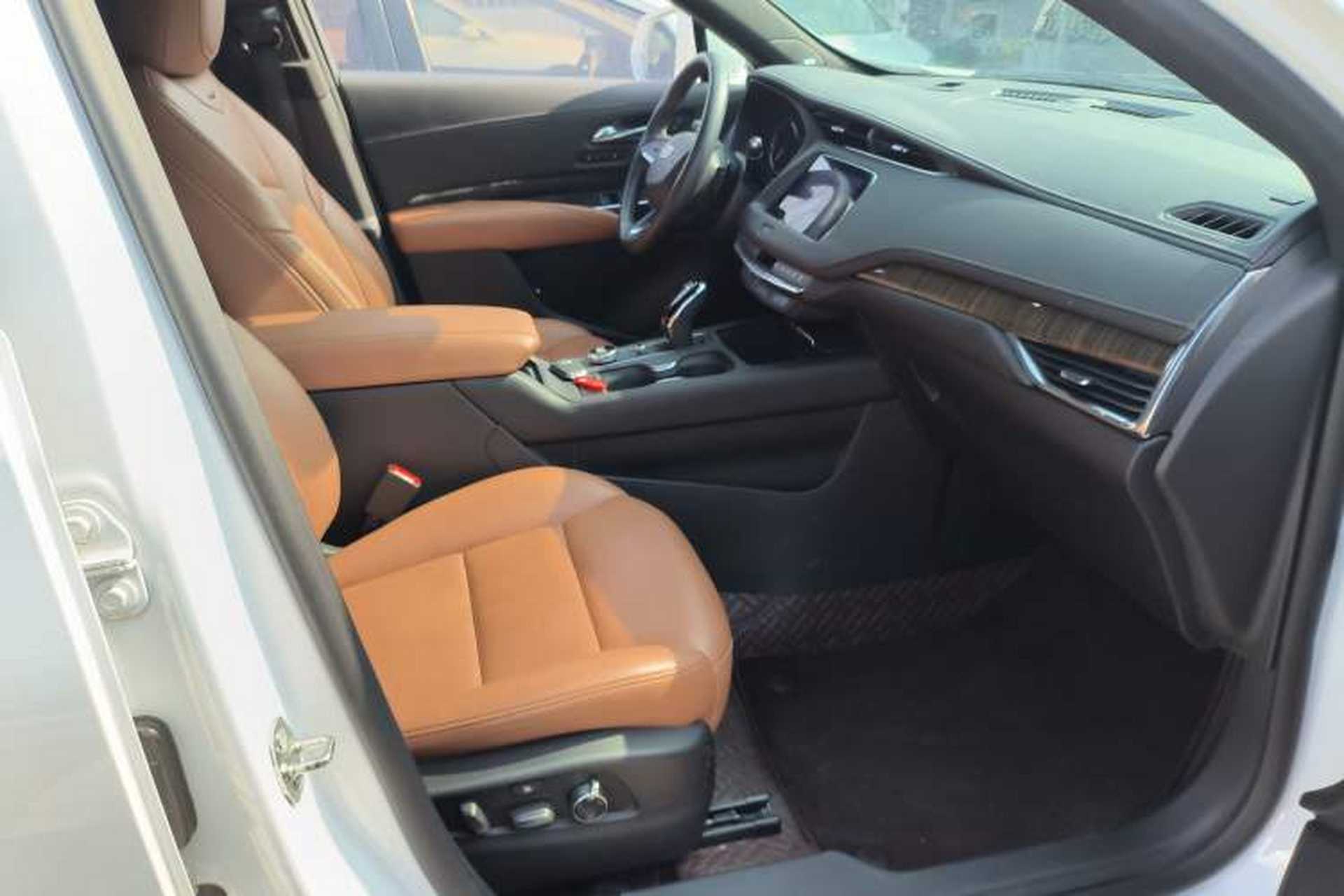 Used Cadillac XT4 2022 28T Two-Wheel Drive Prestige Version Right Front Seat