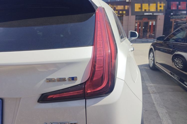 Used Cadillac XT4 2022 28T Two-Wheel Drive Fashion Edition Right Rear Taillight