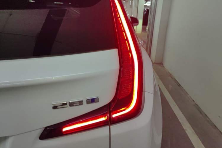 Used Cadillac XT4 2022 28T Four-Wheel Drive Prestige Version Right Rear Taillight