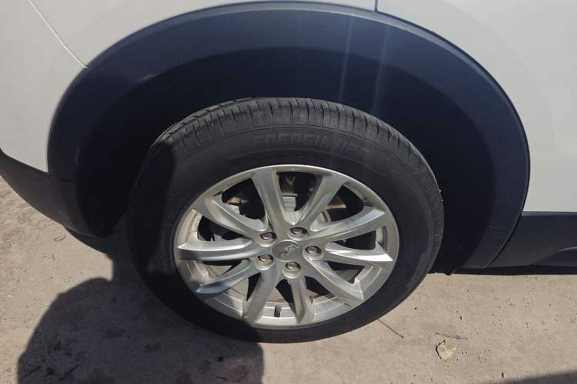 Used Cadillac XT4 2022 28T Two-Wheel Drive Fashion Edition Right Rear Wheel Hub