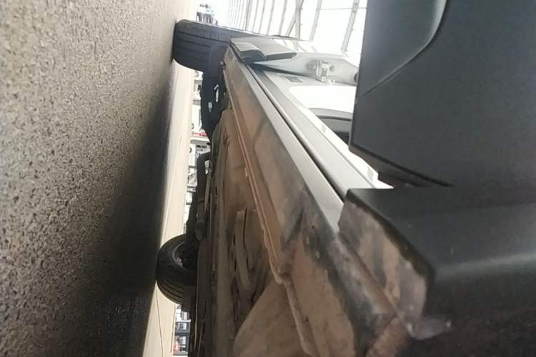 Used Cadillac XT4 2022 28T Two-Wheel Drive Fashion Edition Right Side Sill