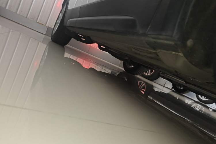 Used Cadillac XT4 2022 28T Two-Wheel Drive Fashion Edition Right Side Sill
