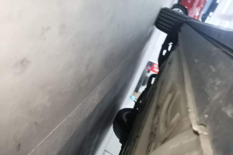 Used Cadillac XT4 2022 28T Two-Wheel Drive Fashion Edition Right Side Sill