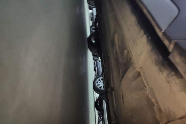 Used Cadillac XT4 2022 28T Four-Wheel Drive Prestige Version Right Side Sill