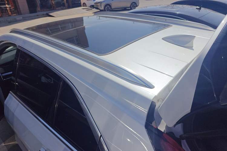 Used Cadillac XT4 2022 28T Two-Wheel Drive Fashion Edition Roof