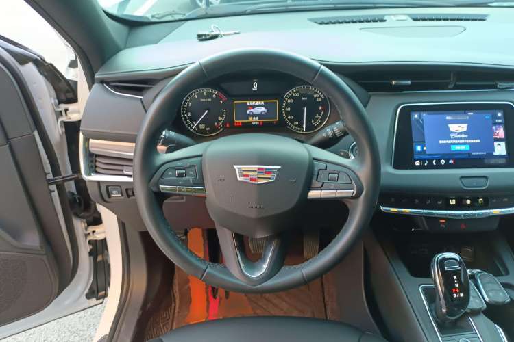 Used Cadillac XT4 2022 28T Two-Wheel Drive Fashion Edition Steering Wheel