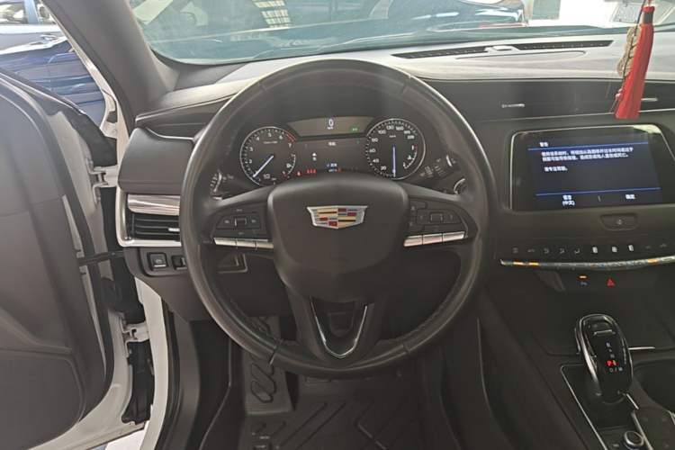 Used Cadillac XT4 2022 28T Two-Wheel Drive Fashion Edition Steering Wheel