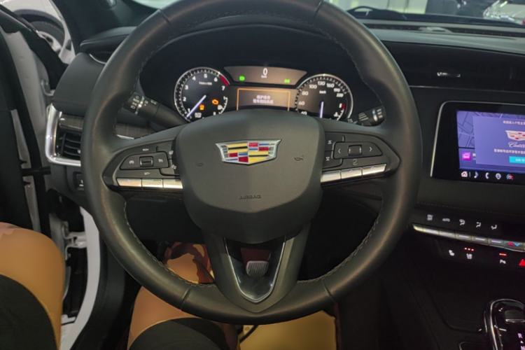 Used Cadillac XT4 2022 28T Four-Wheel Drive Prestige Version Steering Wheel