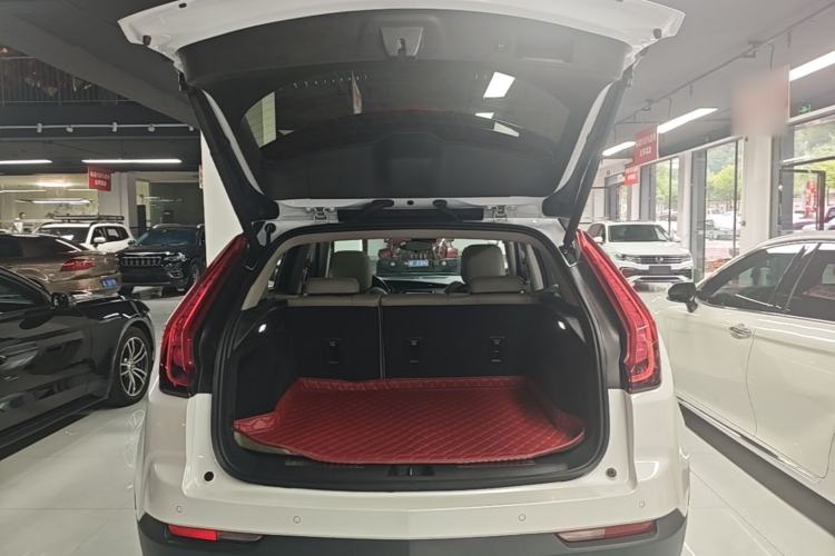 Used Cadillac XT4 2022 28T Two-Wheel-Drive Luxury Version Trunk