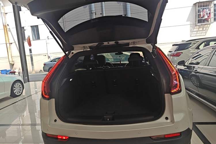 Used Cadillac XT4 2022 28T Two-Wheel Drive Fashion Edition Trunk