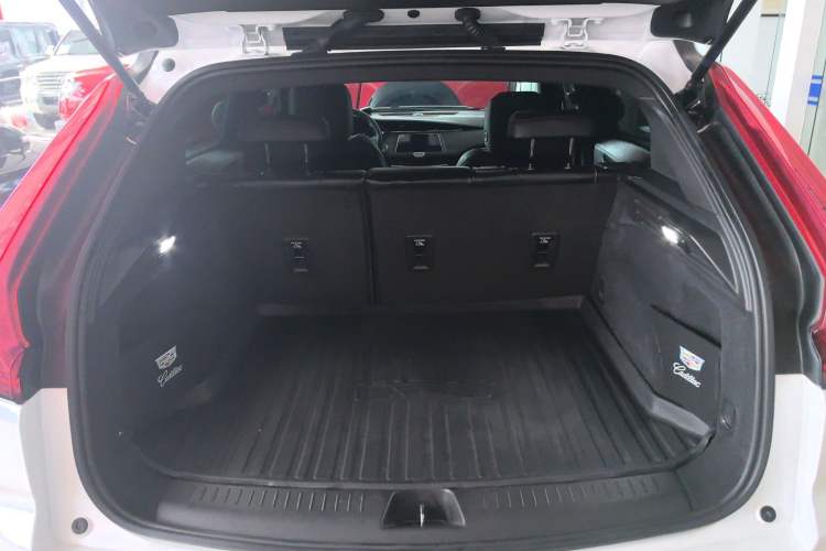Used Cadillac XT4 2022 28T Two-Wheel Drive Fashion Edition Trunk
