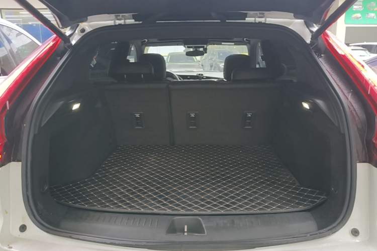 Used Cadillac XT4 2022 28T Two-Wheel Drive Fashion Edition Trunk