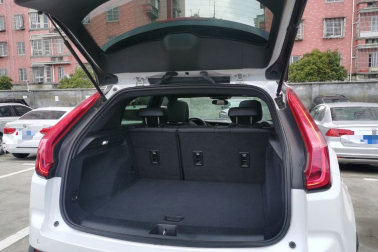 Used Cadillac XT4 2022 28T Two-Wheel Drive Fashion Edition Trunk