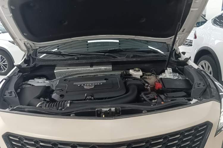 Used Cadillac XT4 2022 28T Two-Wheel Drive Fashion Edition Engine Bay