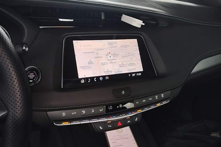 Used Cadillac XT4 2023 28T Two-Wheel-Drive Luxury Version Audio And AC Panel