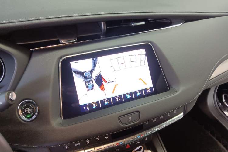 Used Cadillac XT4 2023 28T Two-Wheel-Drive Luxury Version Audio And AC Panel