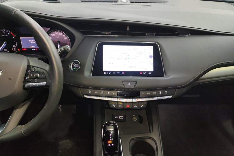 Used Cadillac XT4 2023 28T Two-Wheel-Drive Luxury Version Audio And AC Panel