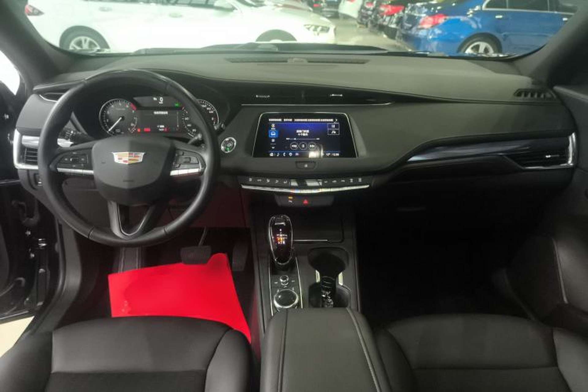Used Cadillac XT4 2023 28T Two-Wheel Drive Fashion Edition Center Console