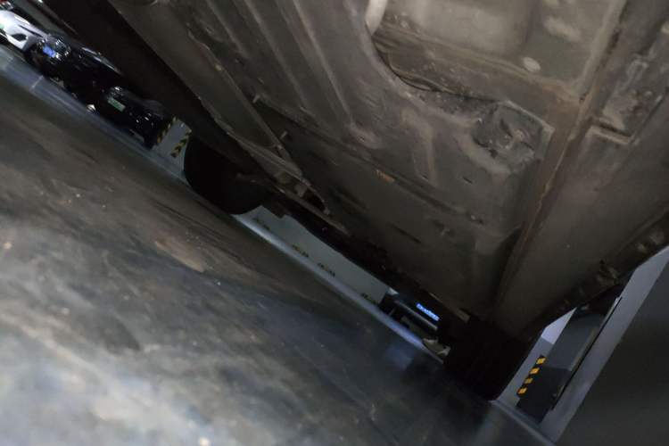 Used Cadillac XT4 2023 28T Two-Wheel Drive Prestige Version Chassis Rear Right