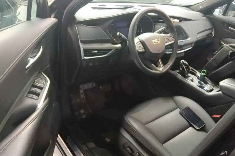 Used Cadillac XT4 2023 28T Two-Wheel-Drive Luxury Version Driver Seat