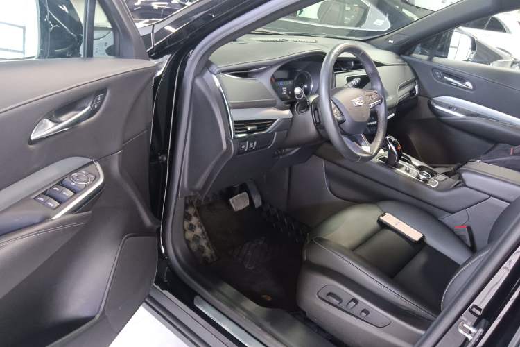 Used Cadillac XT4 2023 28T Two-Wheel-Drive Luxury Version Driver Seat