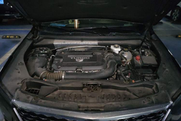 Used Cadillac XT4 2023 28T Two-Wheel Drive Prestige Version Engine Bay