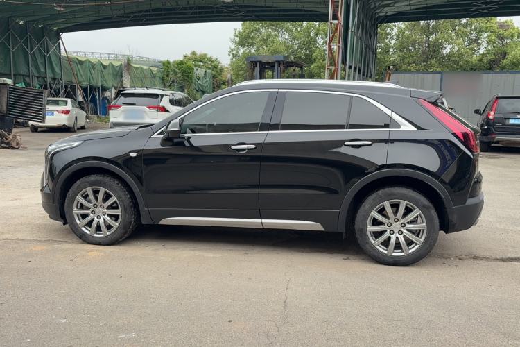 Used Cadillac XT4 2023 28T Two-Wheel-Drive Luxury Version Exterior 2