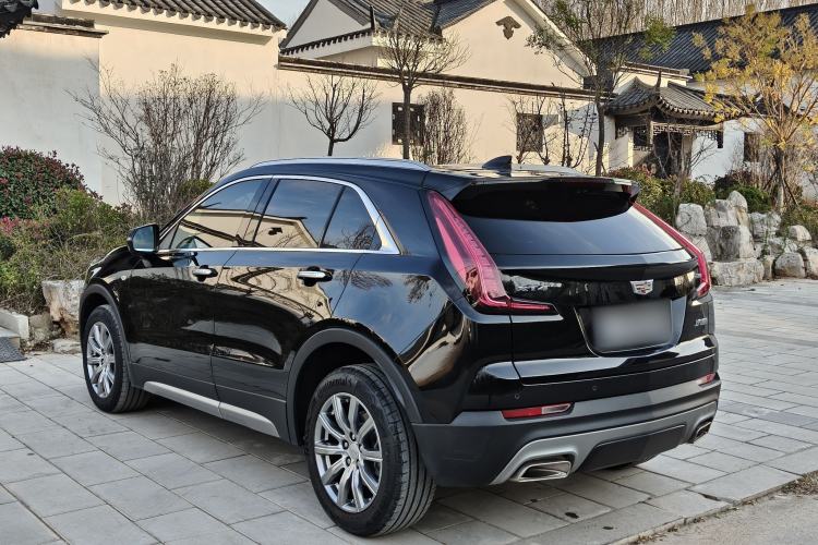 Used Cadillac XT4 2023 28T Two-Wheel Drive Prestige Version Exterior 3
