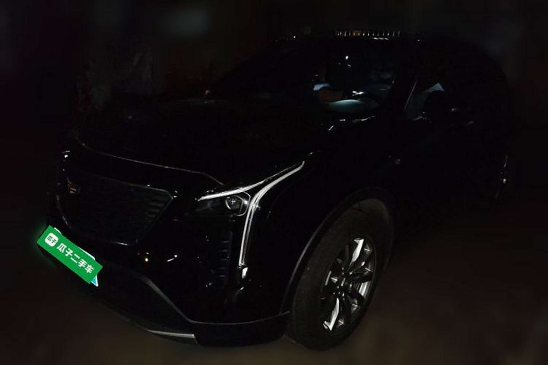 Used Cadillac XT4 2023 28T Two-Wheel-Drive Luxury Version Front Left 45 Deg