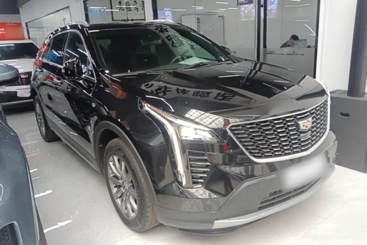 Used Cadillac XT4 2023 28T Two-Wheel-Drive Luxury Version Front Right 45 Deg