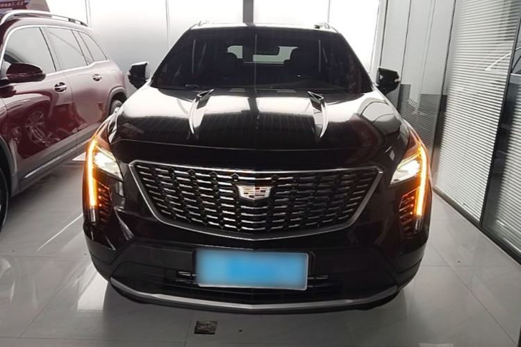 Used Cadillac XT4 2023 28T Two-Wheel-Drive Luxury Version Front