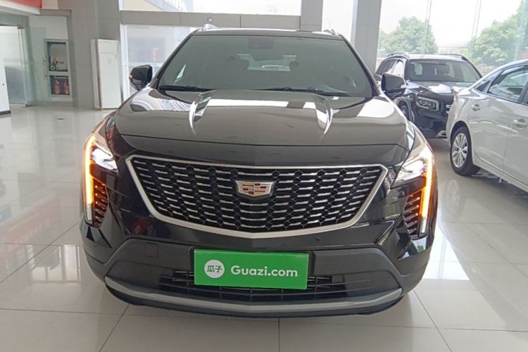 Used Cadillac XT4 2023 28T Two-Wheel-Drive Luxury Version Front