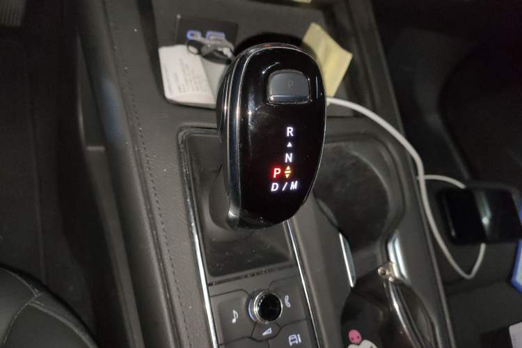 Used Cadillac XT4 2023 28T Two-Wheel Drive Prestige Version Gear Lever