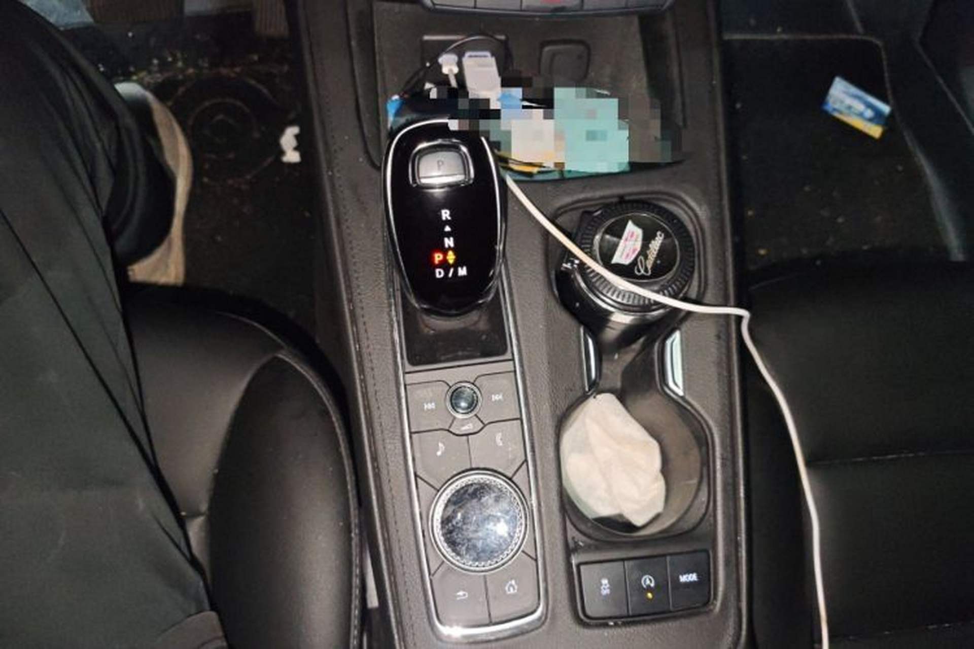 Used Cadillac XT4 2023 28T Two-Wheel-Drive Luxury Version Gear Lever