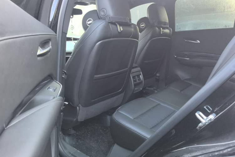 Used Cadillac XT4 2023 28T Two-Wheel Drive Fashion Edition Interior 1
