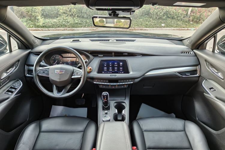 Used Cadillac XT4 2023 28T Two-Wheel Drive Prestige Version Interior 2