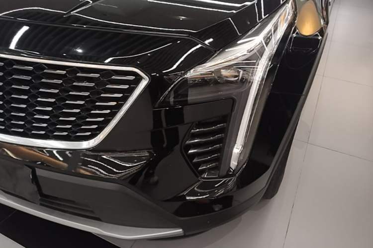 Used Cadillac XT4 2023 28T Two-Wheel Drive Prestige Version Left Front Headlight