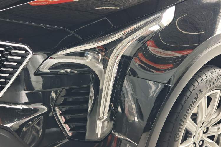 Used Cadillac XT4 2023 28T Two-Wheel-Drive Luxury Version Left Front Headlight