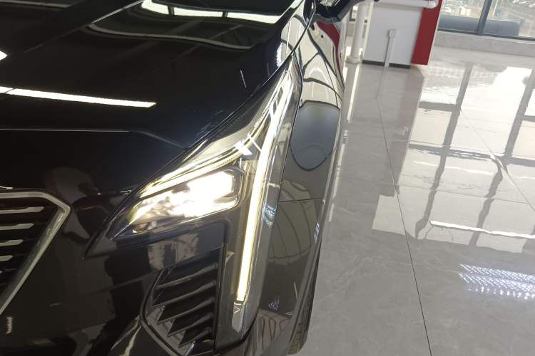 Used Cadillac XT4 2023 28T Two-Wheel-Drive Luxury Version Left Front Headlight