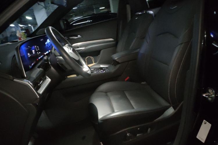 Used Cadillac XT4 2023 28T Two-Wheel Drive Prestige Version Left Front Seat